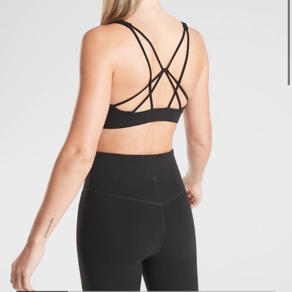 Athleta Solace Bra in Powervita D/DD